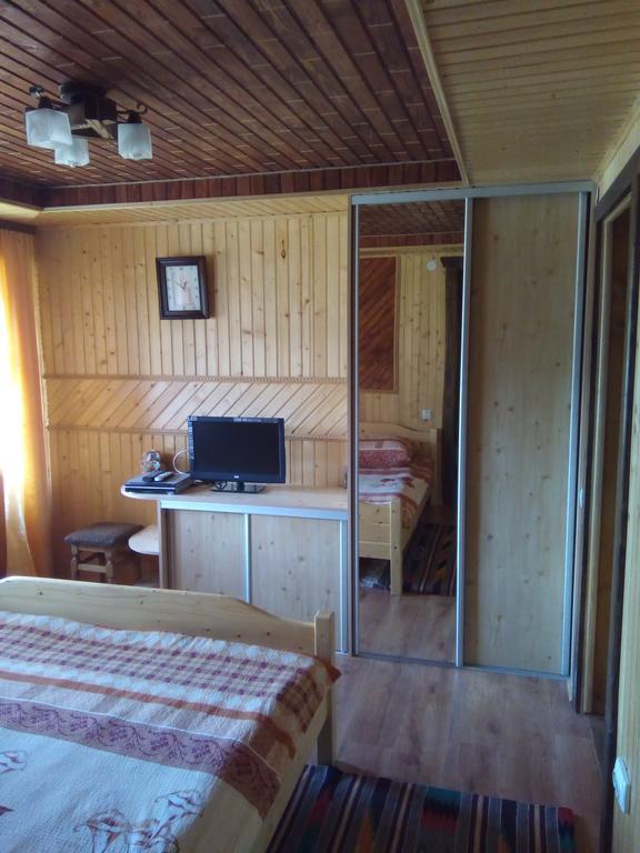 Homestay Opryshky Татаров Экстерьер фото